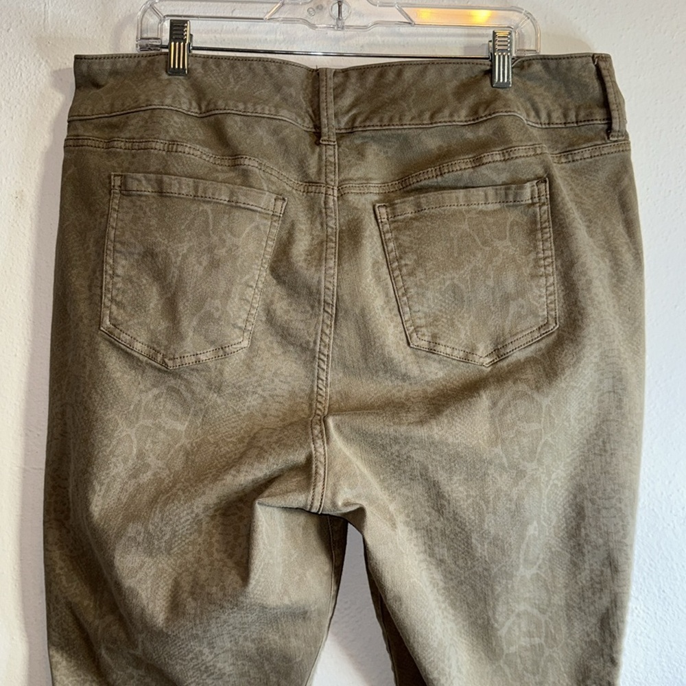 Torrid Jeggins High Rise Python Print Pants - image 8